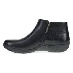 Dansko Sherry Black Waxy Burnished 10 Dansko Sherry Black Waxy Burnished -Dansko Shop 10403020200 SDL