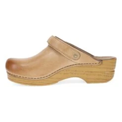 Dansko Ingrid Honey Distressed 12 Dansko Ingrid Honey Distressed -Dansko Shop 238581212 SDL