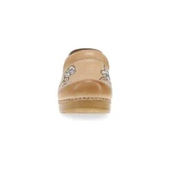 Dansko Jenni Pro Honey Distressed 15 Dansko Jenni Pro Honey Distressed -Dansko Shop 619581464 VF1 eb934a9c 0e4a 4ccf a726 c0404711e9f6