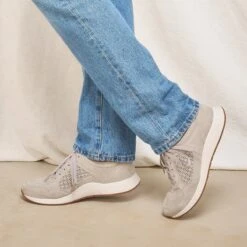 Dansko Catie Grey Suede 13 Dansko Catie Grey Suede -Dansko Shop Catie Grey PDP 2 2400x2400 26c9d1b7 1fe1 4b4a 8ee1 6c0ff2d632e9