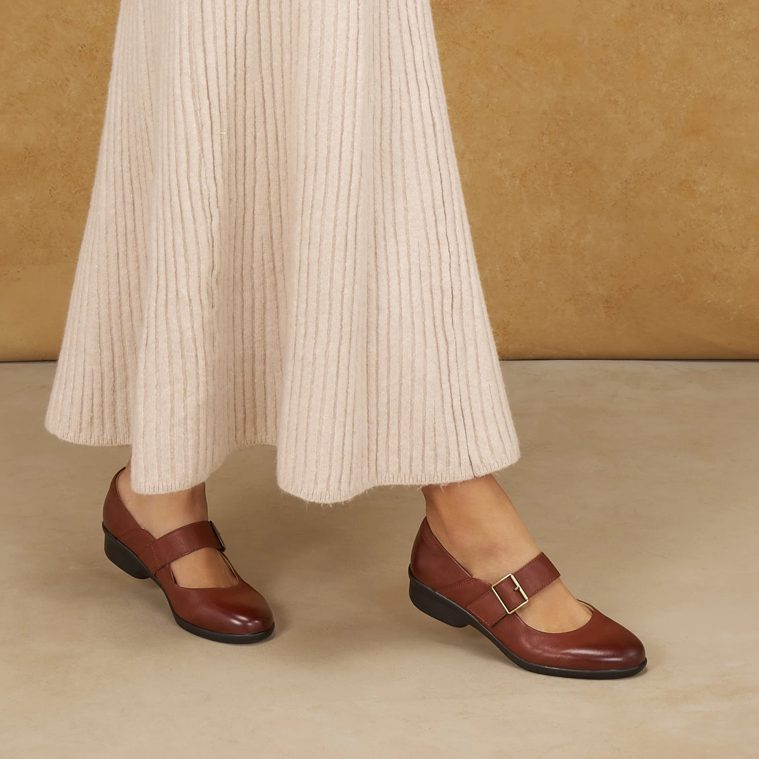 Dansko Collette Russet Burnished Nubuck 6 Dansko Collette Russet Burnished Nubuck - Image 6