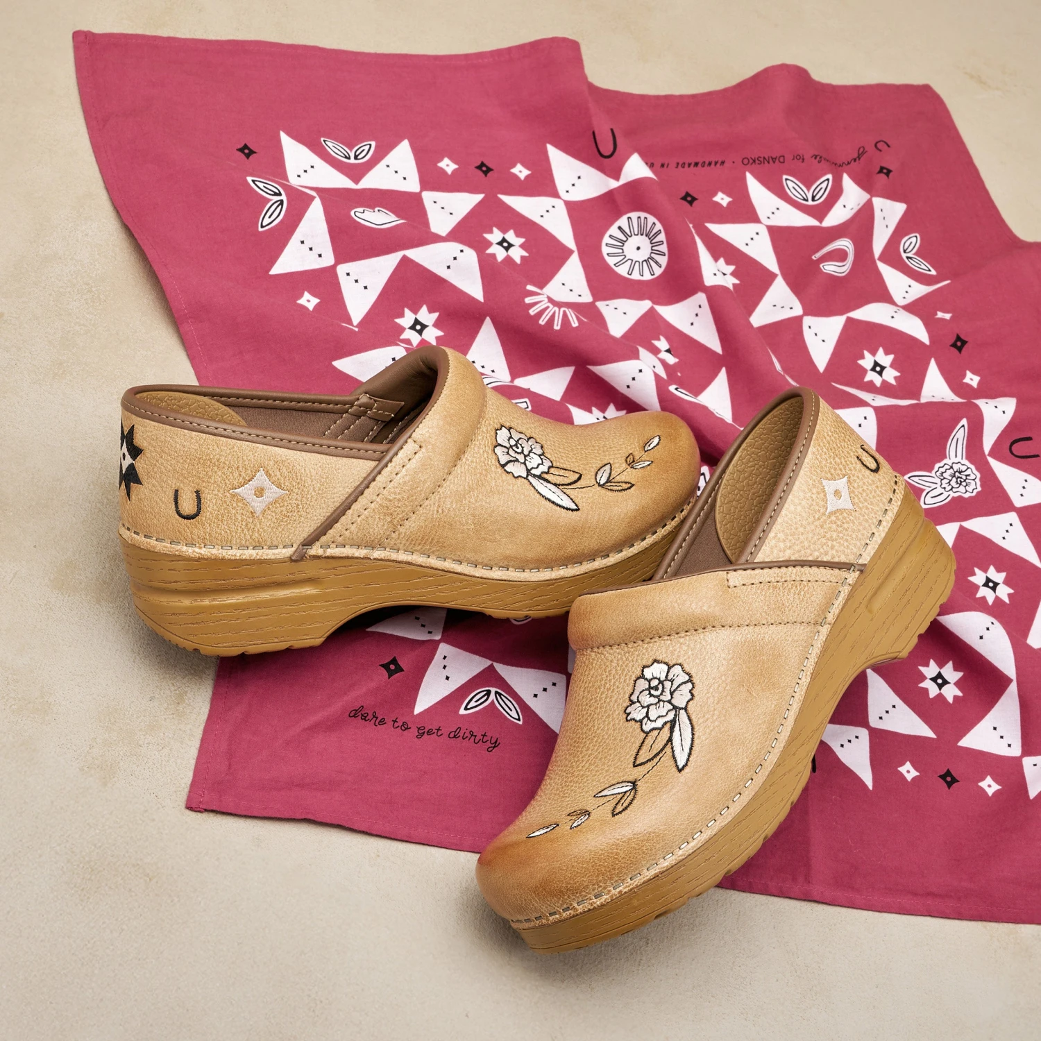 Dansko Jenni Pro Honey Distressed 1 Dansko Jenni Pro Honey Distressed