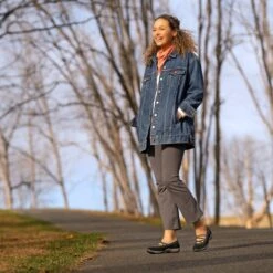 Dansko Harper Black Suede -Dansko Shop Harper Black PDP 1 2400x2400 7e2df052 5e43 48d6 9806 3700d2e57f7b