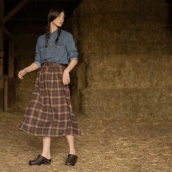 Dansko Ingrid Antique Brown/Black -Dansko Shop Ingrid Brown PDP Image 1 2400x2400 f2fa6e9f 04b3 4b66 b7f1 06f4c837a840