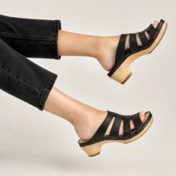 Dansko Lyndi Black Oiled Pull Up 14 Dansko Lyndi Black Oiled Pull Up -Dansko Shop Luna Lyndi Black 2455 2400x2400 7a46b1ef 3a34 4095 8e98 2c2d1d17c619