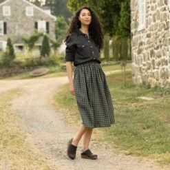 Merrin Chocolate Burnished Suede -Dansko Shop Merrin Chocolate PDP 1 2400x2400 e6e0d82c 4278 4791 836d 567096354df5