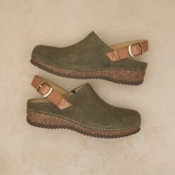 Dansko Merrin Olive Embossed Suede 8 Dansko Merrin Olive Embossed Suede -Dansko Shop Merrin Olive PDP 1 2400x2400 634135cb df9d 4ebd ab2c 0490e2cc06c5