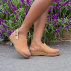 Dansko Shop 11 Dansko Shop -Dansko Shop Merrin PDP 2 2400x2400 5e30455a dac6 4abb b895 93ca9542f4e7