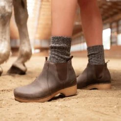 Becka Brown Oiled Pull Up -Dansko Shop PDP Barnes Becka Brown 0007 Sept23