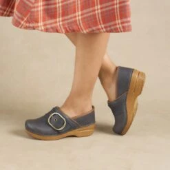 Dansko Pearson Dusty Blue 9 Dansko Pearson Dusty Blue -Dansko Shop Pearson Dusty Blue PDP 1