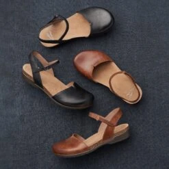 Dansko Rowan Tan Waxy Burnished 15 Dansko Rowan Tan Waxy Burnished -Dansko Shop Rowan Black Tan PDP Image 2400x2400 1c9e8eda 5637 4ad2 bb1e 02b8e18ef40e