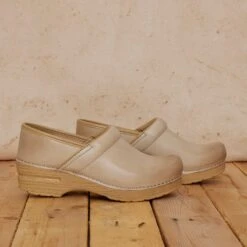 Dansko Professional Sand Milled Burnished -Dansko Shop S24 Professional Sand 0212 2400x2400 b020acc2 a3f6 49e1 bab8 b8c6deee560c