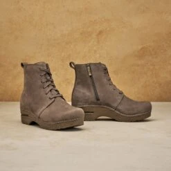 Dansko Sigourney Mushroom Nubuck -Dansko Shop Sigourney Mushroom PDP 3 2400x2400 f6ffe3d5 cbb9 442f 892a bb47d4a4b6d5