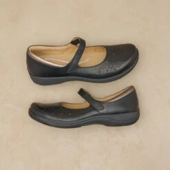 Dansko Stacy Wide Black Waxy Burnished 13 Dansko Stacy Wide Black Waxy Burnished -Dansko Shop Stacey Black PDP 1 2400x2400 7a389aa5 b425 44d9 b0a2 6c1de536dc16 1