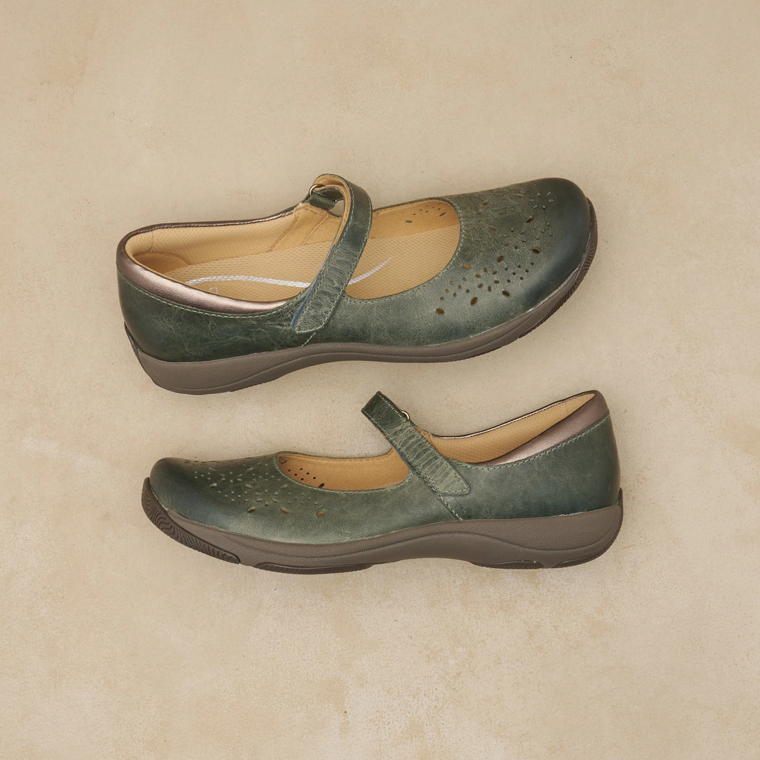 Dansko Stacy Lake Waxy Burnished 5 Dansko Stacy Lake Waxy Burnished - Image 5