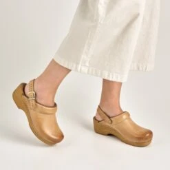 Dansko Ingrid Honey Distressed 18 Dansko Ingrid Honey Distressed -Dansko Shop Stapled Ingrid Honey Distressed 226 2400x2400 c9e3e342 185b 4a81 bca0 1ffba851425f