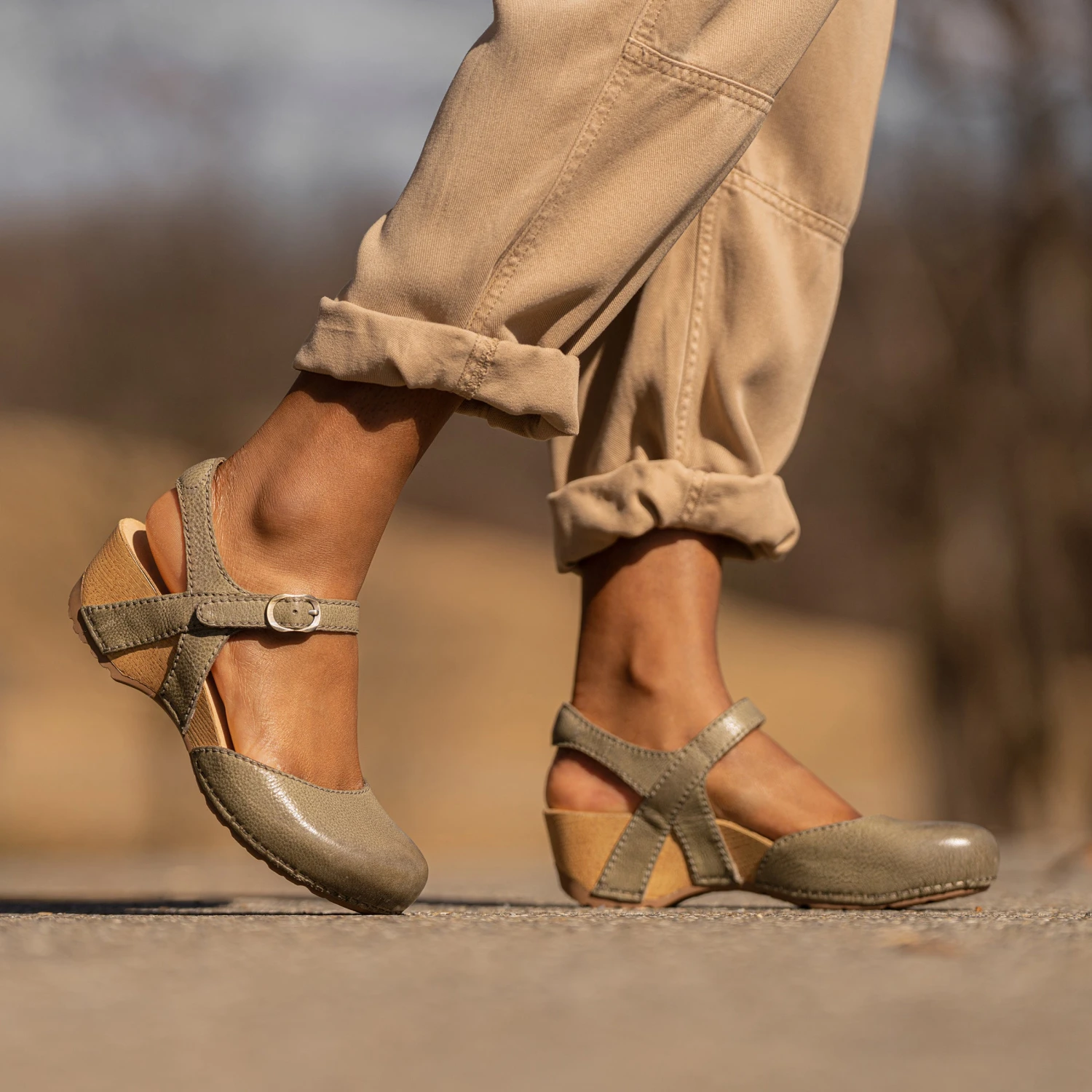 Tiffani Ivy Milled Burnished 2 Tiffani Ivy Milled Burnished - Image 2