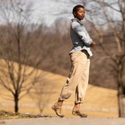 Tiffani Ivy Milled Burnished 12 Tiffani Ivy Milled Burnished -Dansko Shop Tiffani Ivy PDP 2 Image 2400x2400 fb156aaf c93b 44e2 9b49 536d7a092ef2