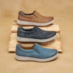 Trent Denim Burnished Suede -Dansko Shop Trent PDP Image 2400x2400 5e044252 026b 4391 bb99 6b650fd4b264